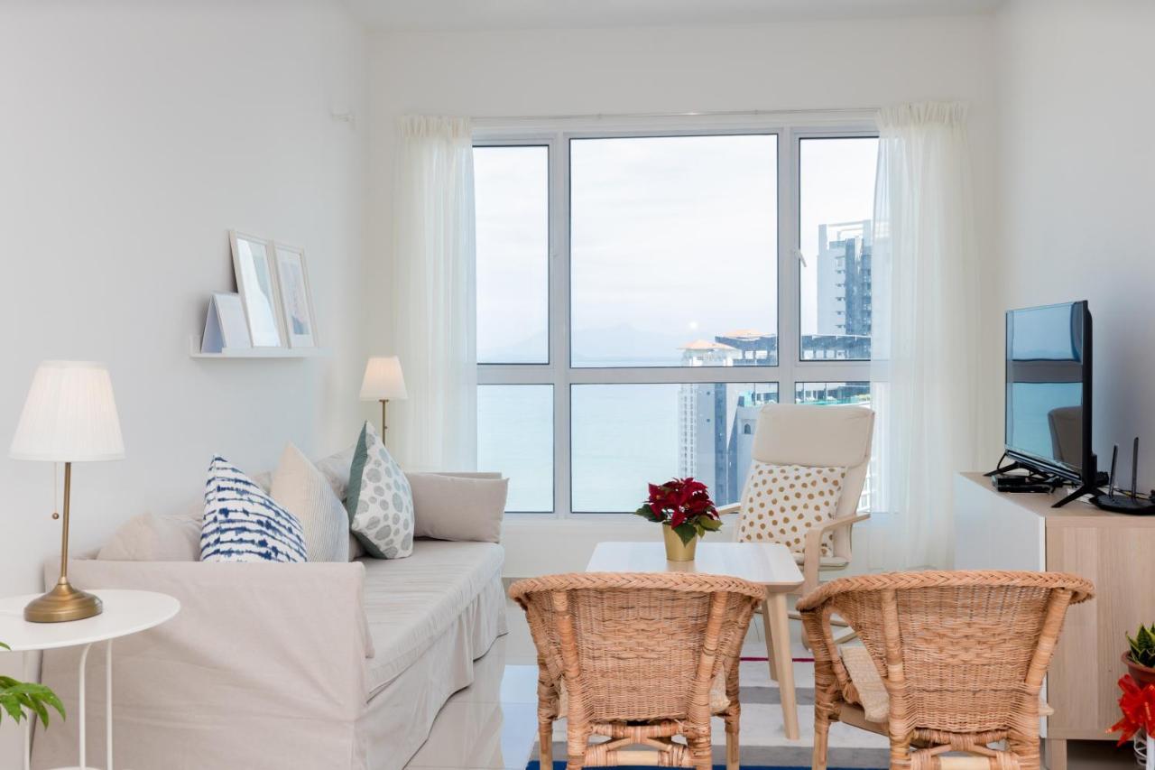 White Lagom Scandinavian House, By Sanguine Appartement Tanjung Tokong Buitenkant foto