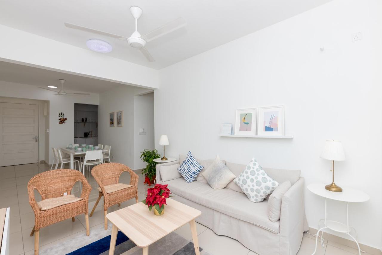 White Lagom Scandinavian House, By Sanguine Appartement Tanjung Tokong Buitenkant foto