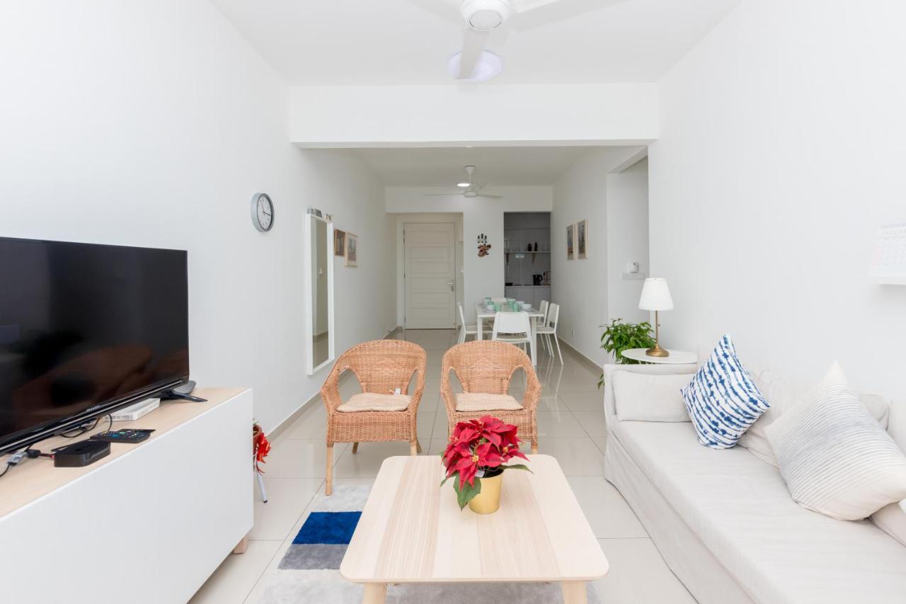 White Lagom Scandinavian House, By Sanguine Appartement Tanjung Tokong Buitenkant foto