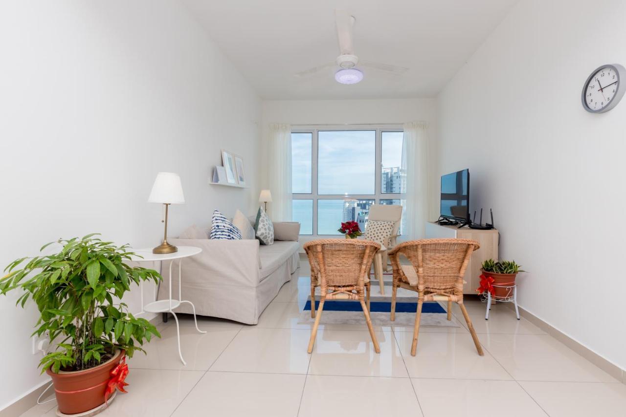 White Lagom Scandinavian House, By Sanguine Appartement Tanjung Tokong Buitenkant foto