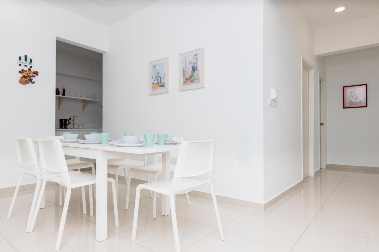 White Lagom Scandinavian House, By Sanguine Appartement Tanjung Tokong Buitenkant foto